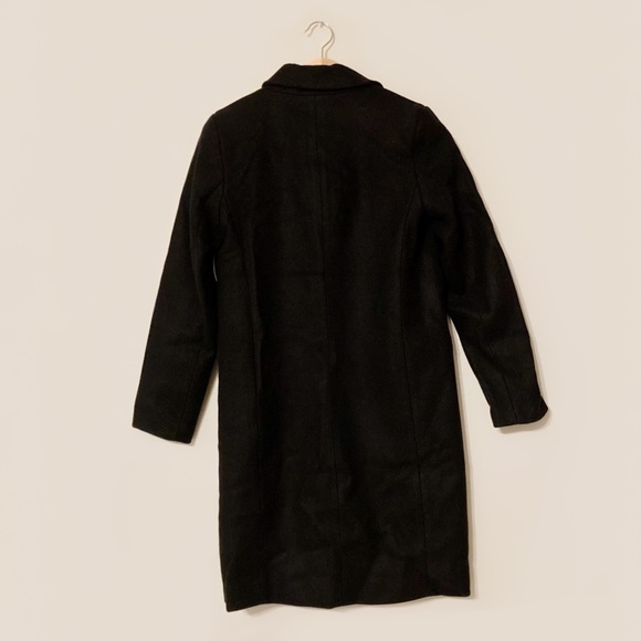 Amazon Essentials Women's Oversized Plush Button-Front Coat - black - Picture 3 of 5